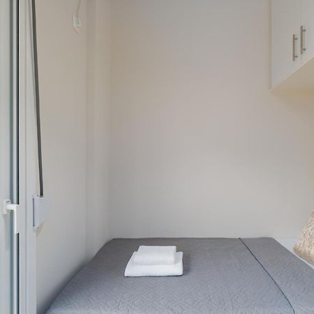 New Center Apartment Near Metro Athén Kültér fotó