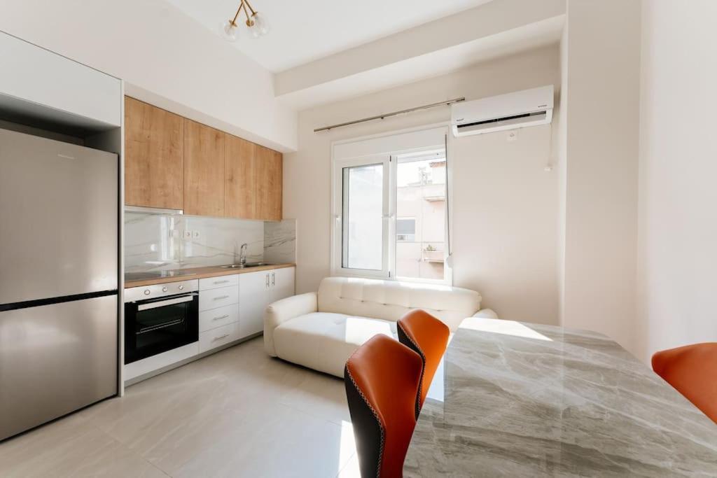 New Center Apartment Near Metro Athén Kültér fotó