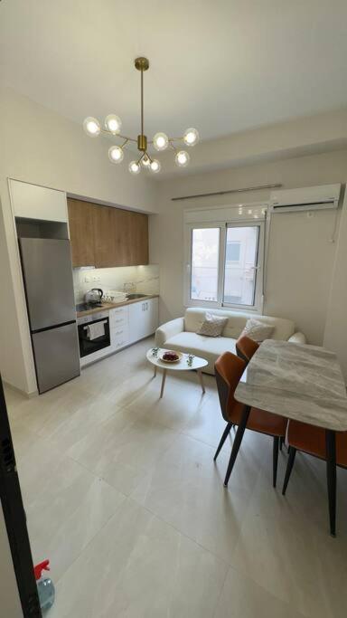 New Center Apartment Near Metro Athén Kültér fotó