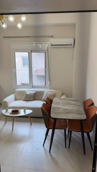 New Center Apartment Near Metro Athén Kültér fotó