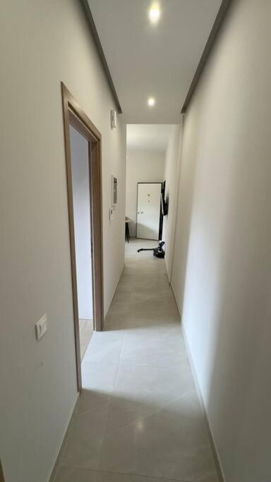 New Center Apartment Near Metro Athén Kültér fotó